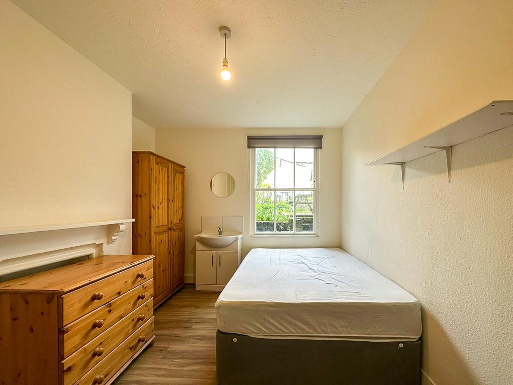 Room 4 (4)