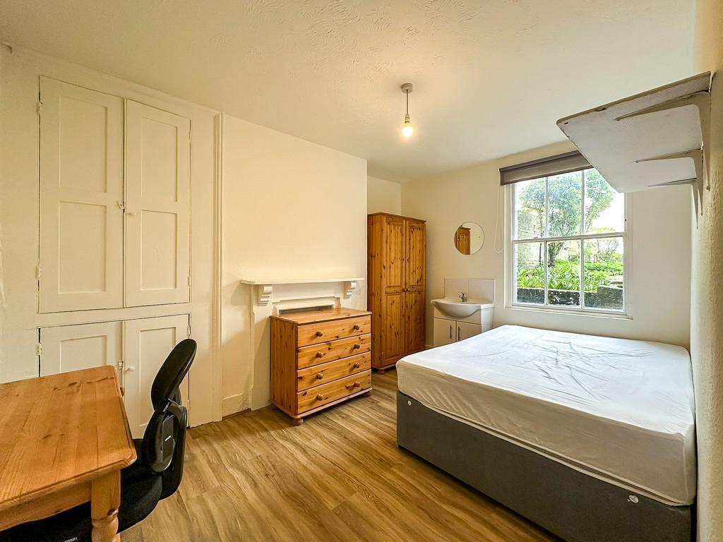 Room 4 (1)
