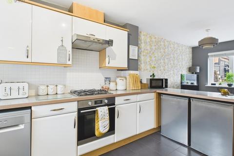 3 bedroom terraced house for sale, Hedging Lane, Tamworth B77