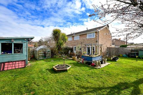 3 bedroom end of terrace house for sale, Tichborne Close, Camberley GU17