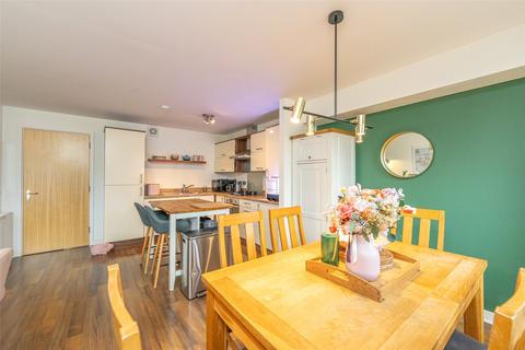 Flat 11, 3 Carmichael Place, Edinburgh, EH6 5PJ