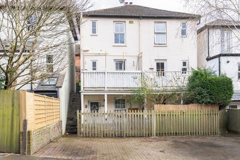 2 bedroom maisonette for sale, Harrow Road East, Dorking