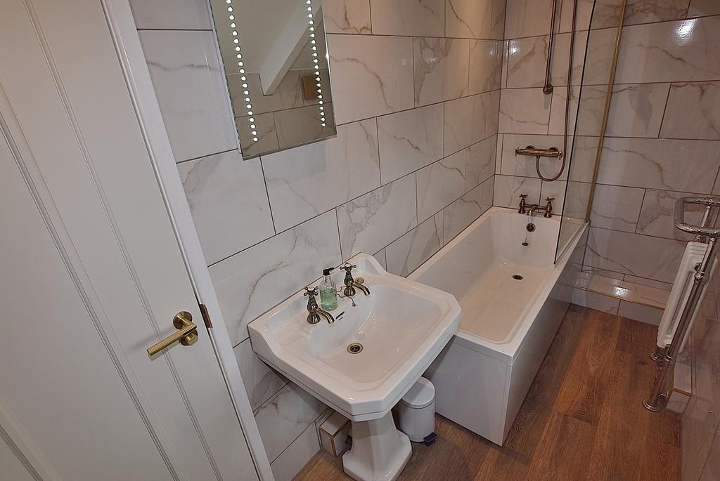 Bathroom 01