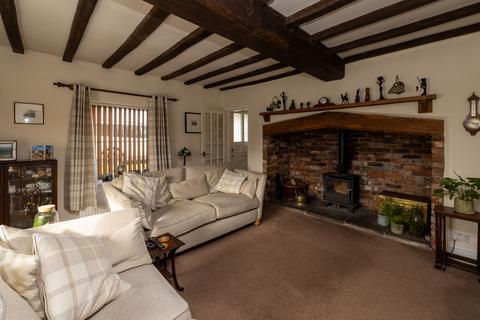 5 bedroom semi-detached house for sale, High Street, Airmyn, DN14 8LF