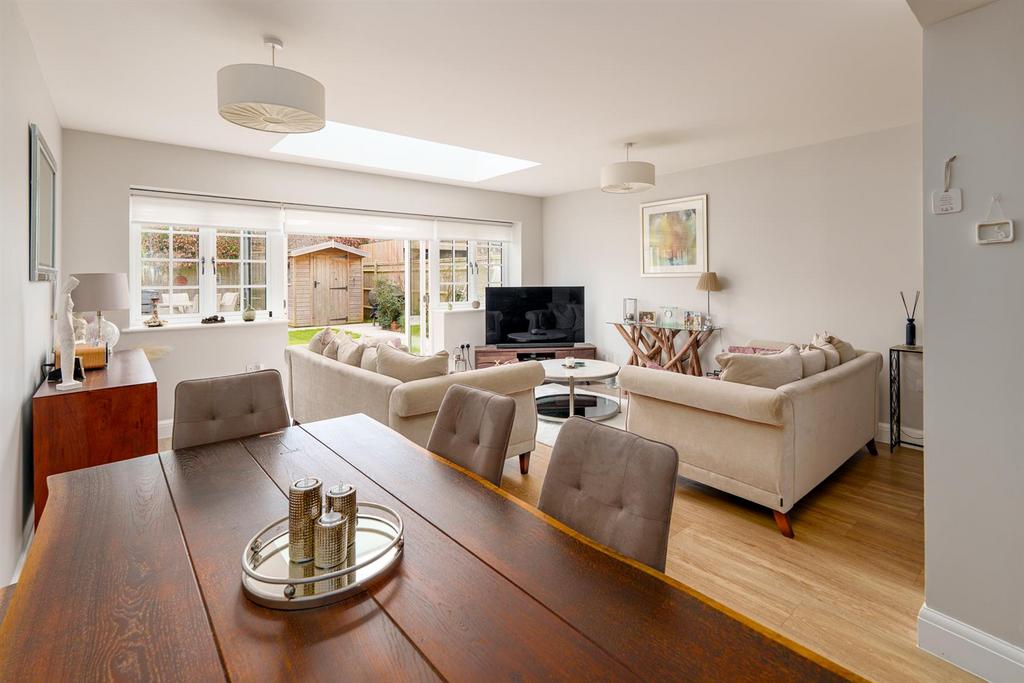 Living/Dining Room