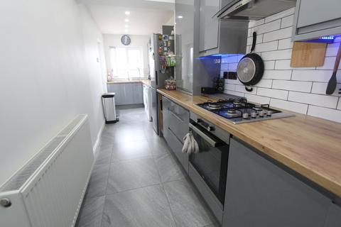 3 bedroom semi-detached house for sale, Pensnett Road, Dudley DY1