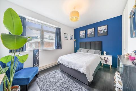8, Lapworth Court Chichester Road, London, W2 6PJ