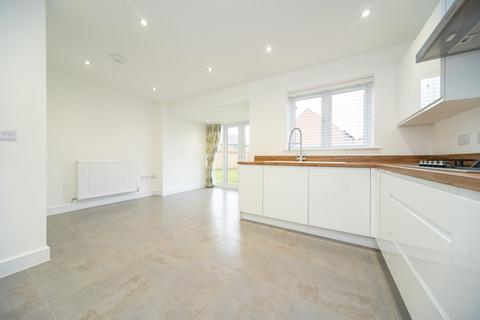 4 bedroom detached house for sale, Chamomile Road, Shepshed, LE12