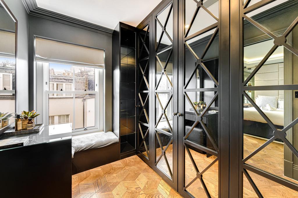 Walk In Wardrobe