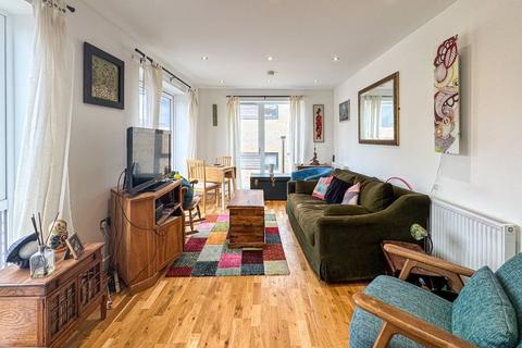 2 bedroom apartment to rent, Arnham Place, London