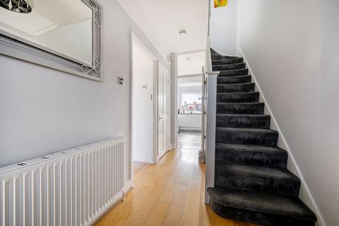 67 Ridgeway Avenue, Barnet, EN4 8TL