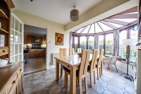 4 bedroom detached house for sale, Rochester Road, Tonbridge, TN10 4NU