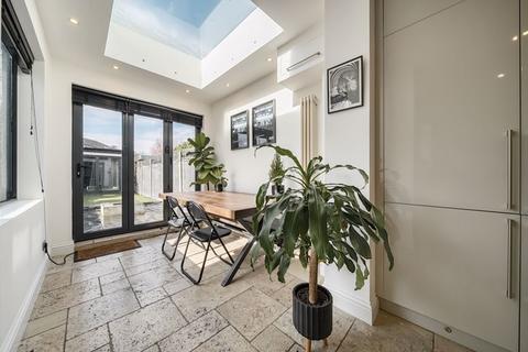 35 Reventlow Road, London, SE9 2DJ