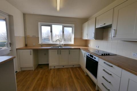 2 bedroom detached bungalow to rent, Walkers Gardens, Northleach