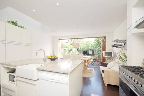 4 bedroom terraced house to rent, Hamilton Road, South Wimbledon, London, SW19