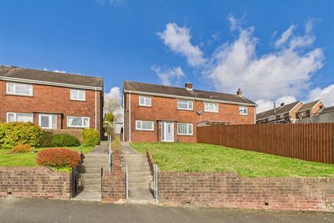 2 bedroom semi-detached house to rent, Ffordd Aneurin, Pontyberem