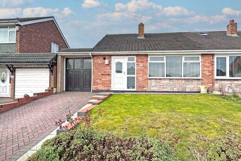 2 bedroom bungalow for sale, Silverthorne Avenue, FOXYARDS, TIPTON, DY4 8AG