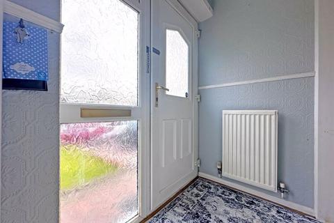2 bedroom bungalow for sale, Silverthorne Avenue, FOXYARDS, TIPTON, DY4 8AG