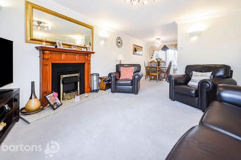 3 bedroom detached bungalow for sale, York Rise, Swallownest