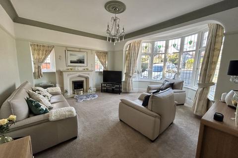 5 bedroom semi-detached house for sale, Rhos Road, Colwyn Bay