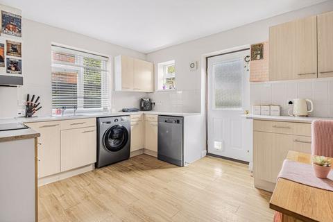 4 bedroom semi-detached house for sale, Norwood Close, Effingham