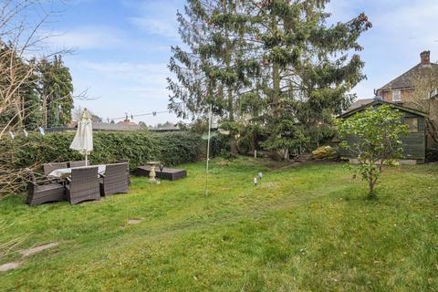 4 bedroom semi-detached house for sale, Norwood Close, Effingham