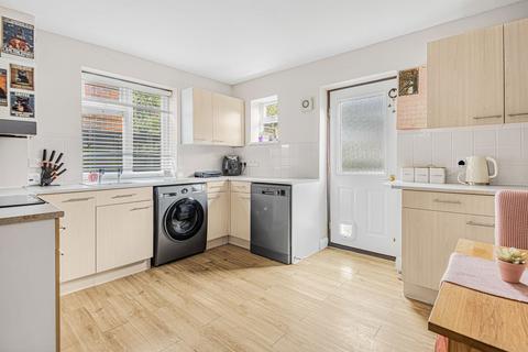 4 bedroom semi-detached house for sale, Norwood Close, Effingham