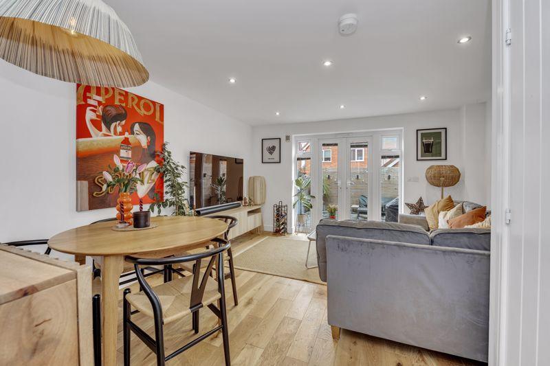 Sitting/Dining Room