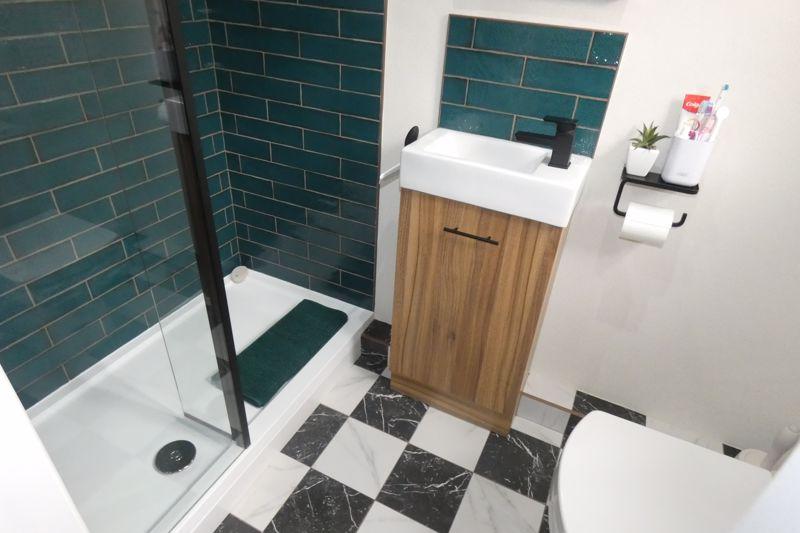 Ground Floor Shower