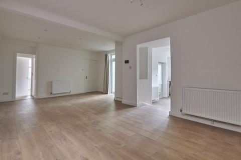 4 bedroom terraced house to rent, Clifton Road, Exeter