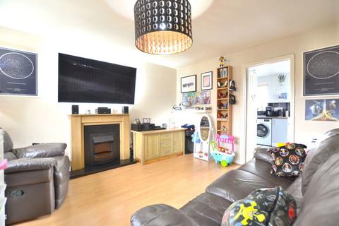 5 Montgomery Close, Hucclecote, Gloucester, GL3 3TB