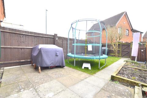 5 Montgomery Close, Hucclecote, Gloucester, GL3 3TB