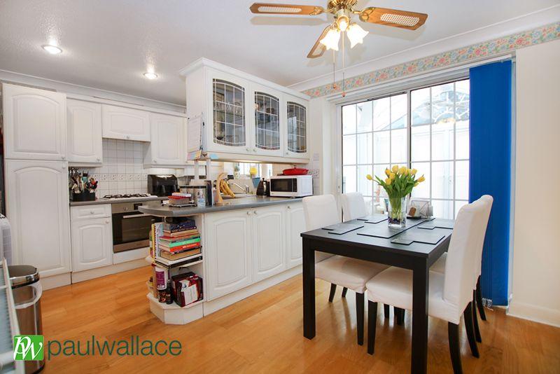 Kitchen / Dining...