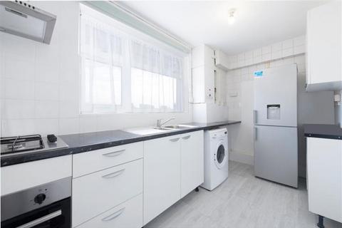 2 bedroom apartment to rent, Bonner Road | E2