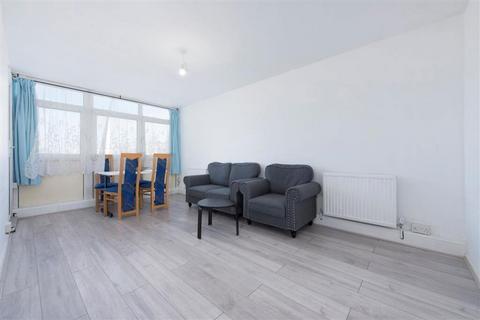 2 bedroom apartment to rent, Bonner Road | E2