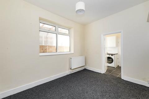 1 bedroom flat to rent, GFF, High Street North, E12