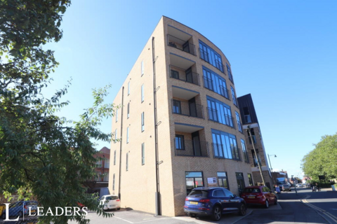 2 bedroom apartment to rent, William Hunter Way, Brentwood