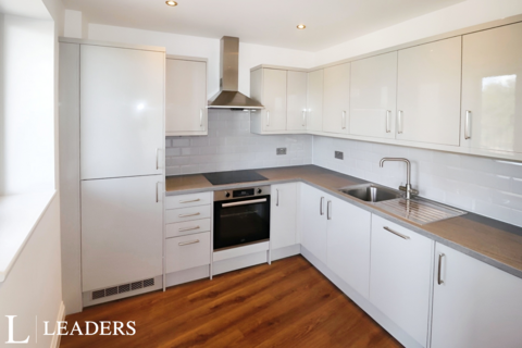 2 bedroom apartment to rent, William Hunter Way, Brentwood