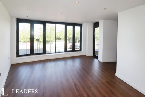 2 bedroom apartment to rent, William Hunter Way, Brentwood