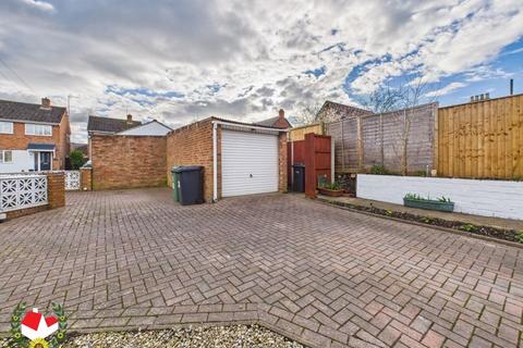 38 Concorde Way, Gloucester, GL4 4PT