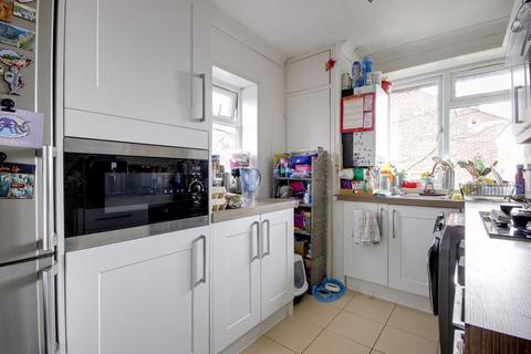 2 bedroom maisonette for sale, Hertford Road, Enfield