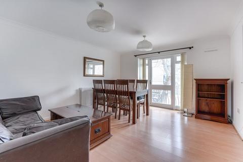 84 Tryon Crescent, London, E9 7RY