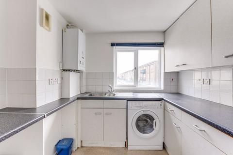 84 Tryon Crescent, London, E9 7RY