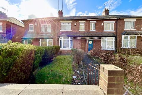 3 bedroom terraced house to rent, Eccles Old Road, Salford