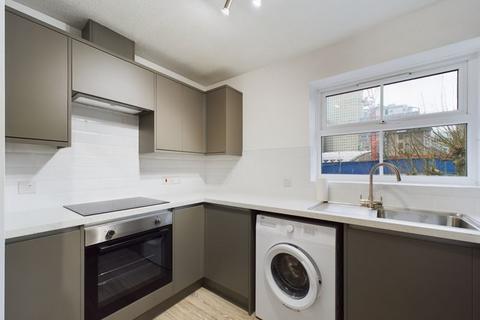 2 bedroom apartment to rent, Stoneyard Lane, London, E14