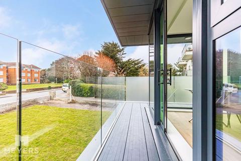 2 bedroom apartment for sale, Reef Manor, 5 Wollstonecraft Road, Bournemouth, BH5