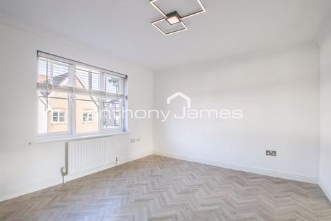 2 bedroom coach house to rent, Baker Crescent, Dartford DA1