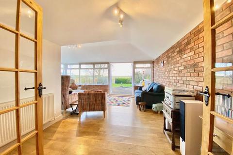 32 Bourne Road, Colsterworth, Grantham, NG33 5JE