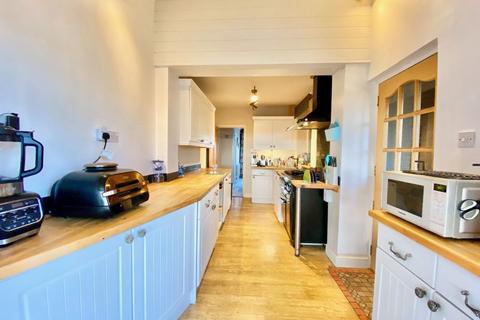 32 Bourne Road, Colsterworth, Grantham, NG33 5JE