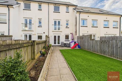 3 bedroom townhouse to rent, Minotaur Way, Copper Quarter, Swansea, SA1